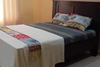 Image de Two-bed apt, ensuite rooms & close to amenities