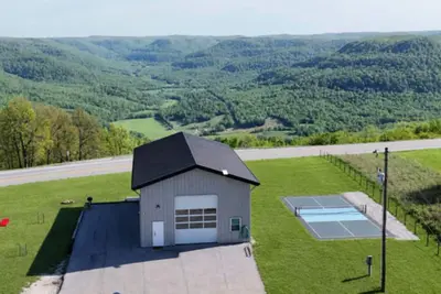 Image de New Fun Filled Retreat in Jasper! Pickleball, Pool Table, Arcade Games, Bunkroom