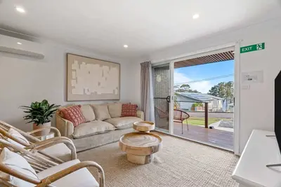 Image de Relaxed 2 Bed Coastal Stay Near the Lake