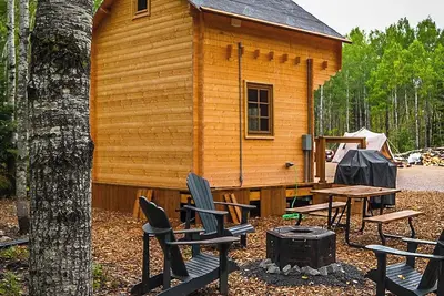 Image de The Pine Loft Bunkie