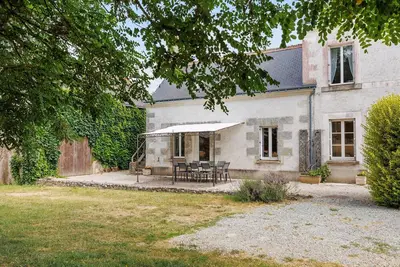 Image de Maison de vacances « Le Café de l’Encloître » avec terrasse privée, jardin et Wi-Fi