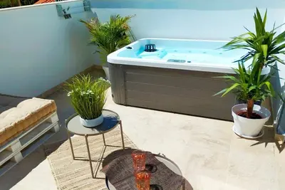Image de Casa Lusitano avec jacuzzi à Valada Village