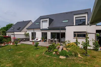 Image de Appartement « Joli Nid Douillet au Cœur du Golfe » avec terrasse, jardin privés et Wi-Fi
