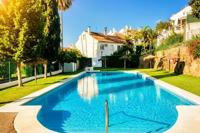 Image de House in Marbella's Golden Mile, beach front residential area