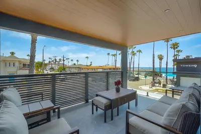 Image de 3bd/3ba | Ocean Views | 1 Block to the Beach