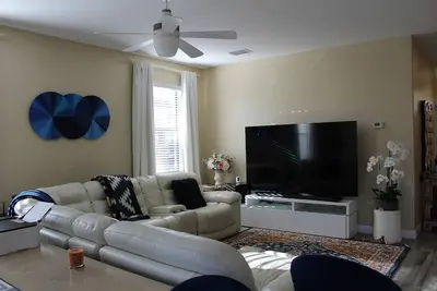 Image de Last Minute Disney Getaway! Private Pool & Themed Bedrooms. Book Now! #173371