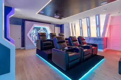 Image de Last Minute Disney Getaway! Private Pool, Game Room, Home Theater & Themed Bedrooms. Book Now! #173939