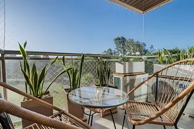 Image de Modern and Spacious 3 Br, 2 Terrace Close to Parks