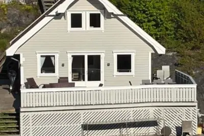 Image de Waterfront 4-bedroom cabin in Flekkeroy, Kristiansand perfect for your getaway