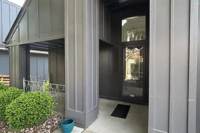 Image de Modern 3bed 2. 5bath house near downtown Omaha