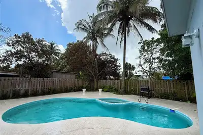 Image de 1-bedroom house w/ pool in quaint Margate Fl 20 min to Pompano beach attractions
