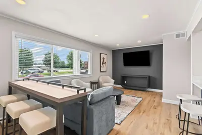 Image de Newly Renovated Unit in Central Spfld! #201