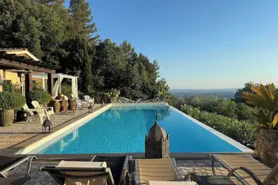 Image de Pleine de Charme, classic Villa iavec grande piscine entre Rome et La Toscane