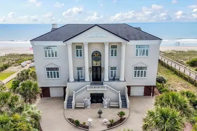 Image de Oceanfront 7, 000 sq ft Luxury Villa - With Private Beach