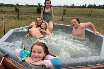Image de A little bit of heaven on a fun filled ranch outside quaint Brenham