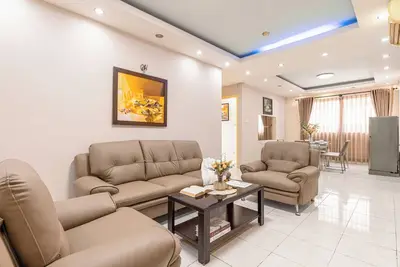 Image de Your Summer Home in District 1, Bright 2br Apartment, Prime location