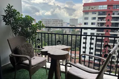 Image de Drifted Nomad | Sunny 2br Apartment in Kilimani | Backup Generator & Pool