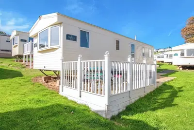 Image de 2 chambres à coucher à Exmouth