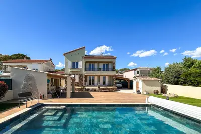 Maison Avec Piscine 1
