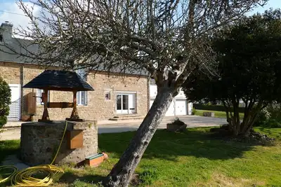 Image de A superb, south-facing farmhouse surrounded by a 6, 000 m² private park.
