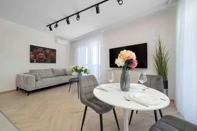 Image de Modern Apartment with River View | Parking | Air Conditioning
