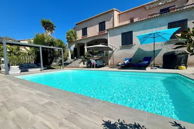 Image de Appartement de vacances proche de la mer, idéal pour couple et famille.