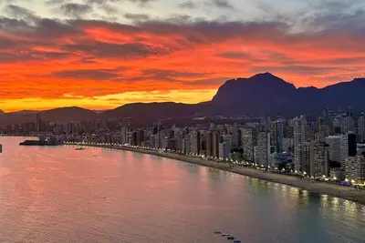 Image de Panoramic Sunset Benidorm: Mediterranean Charm with Spectacular Views