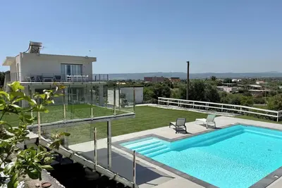 Image de Maison de vacances privée avec piscine privée, Wifi, climatisation, Tv, patio, animaux admis