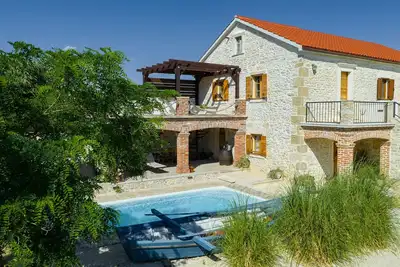 Image de Villa Gland with Pool and Whirlpool