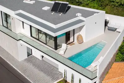 Image de Superb modern villa with pool in Calheta|Amani