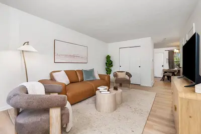 Image de Clean, comfortable, and versatile home, perfect for long stays