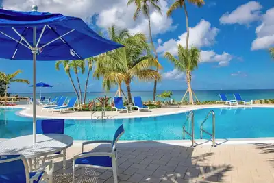 Image de Wyndham Limetree Beach Resort | Four Studio Suites