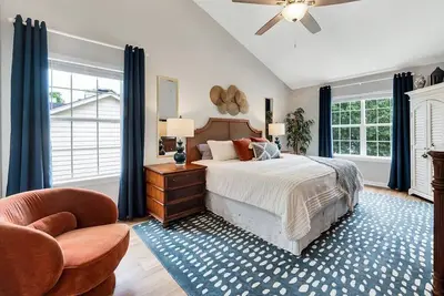 Image de Cozy eclectic 3-bedroom cottage in the heart of Holly Springs