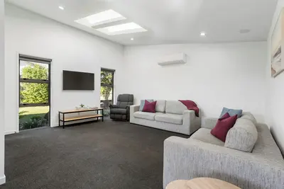 Image de Sun & Surf Stay - Papamoa Holiday Home