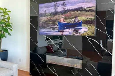 Image de New Listing! Modern Lakefront Retreat