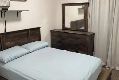 Image de A nice bungalow with two rooms close to the Ion and many groceries and malls.