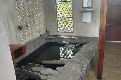 Image de Personal Retreat · Soaking Pool · Food Forest
