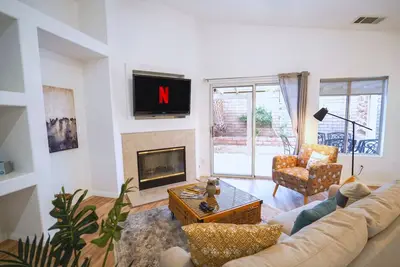 Image de Peaceful & Spacious Indio Oasis Home within walking distance of Festivals/Events