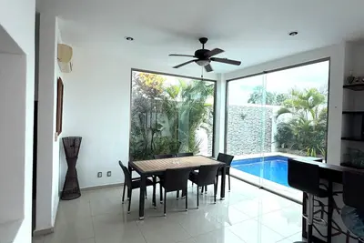 Image de Luxury house with pool