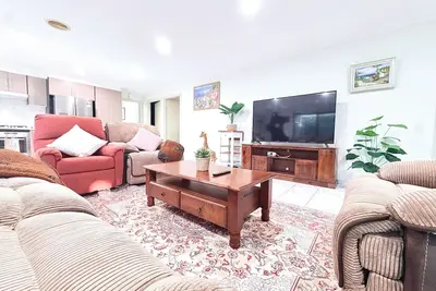 Image de Spacious 4br Family Retreat with Cozy Lounge
