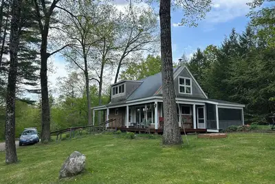 Image de Private mountain retreat with trout pond on 17+ acres of meadow and forest.
