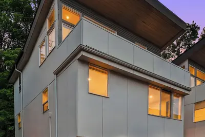 Modern & Spacious 3br Seattle Retreat