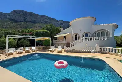 Image de Villa piscine et jardin privés vue mer et Montgo