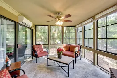 Image de Sunroom & Deck! Golf Retreat in Keowee Key