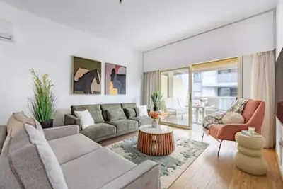 Image de Lena Court - Spacious 3bdr, City Views