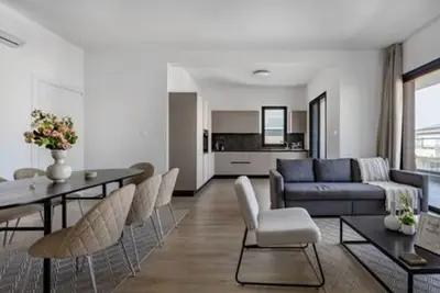 Image de 202 Sfiggos - Large Balcony & Shared Rooftop Pool