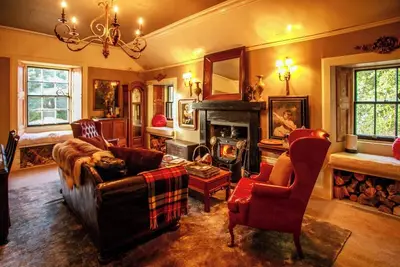 Image de A secluded 18th century 1 bedroom retreat set in 55 acres of meadows & woodlands