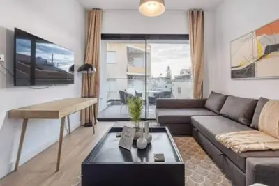 Image de 103 Piliou City View Balcony, Shared Rooftop Pool