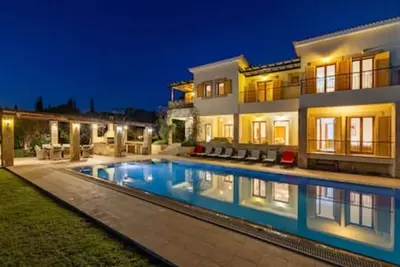 Image de Villa 151 Luxury Villa- Private Pool &Tennis Court