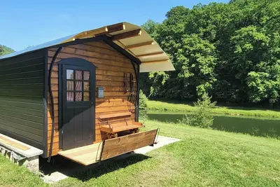 Image de Gîte la maison nomade dans un endroit paradisiaque. bois. étangs. Très calme